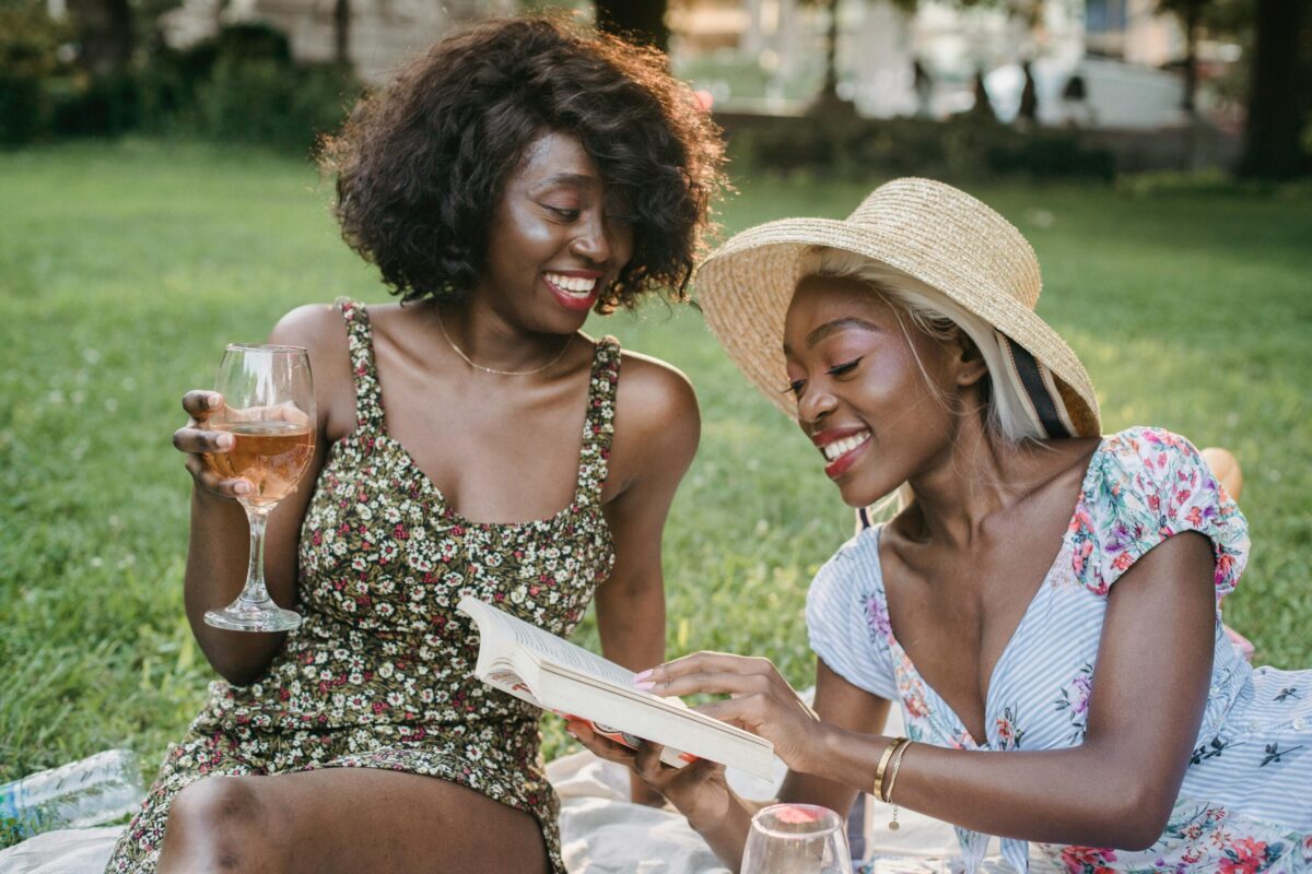 Black Books To Read While You Lounge At The Pool - Vimarsana News