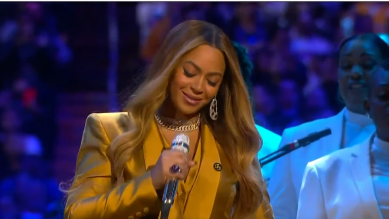 Watch Beyonce S Eye Watering Tribute To Kobe Bryant At The Staples