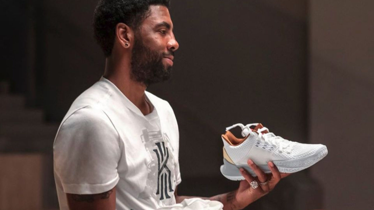 Nba Star Kyrie Irving Pays Tuition For 9 Lincoln University Seniors