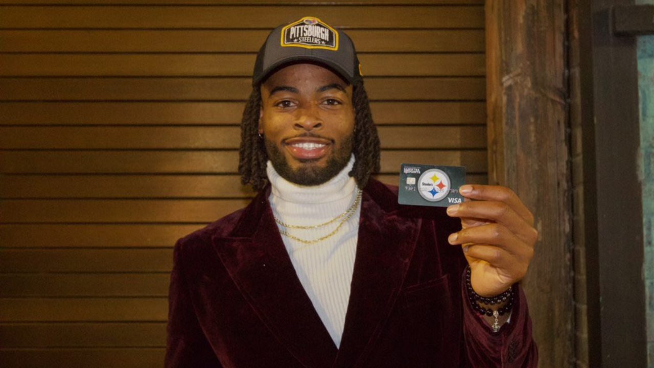 New Pittsburgh Steeler Najee Harris Hosts Draft Party at Homeless Shelter  Where He Once Lived