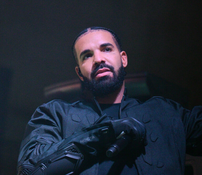 Drake Suggests That Spotify Should Pay Artists Performance-Based Bonuses