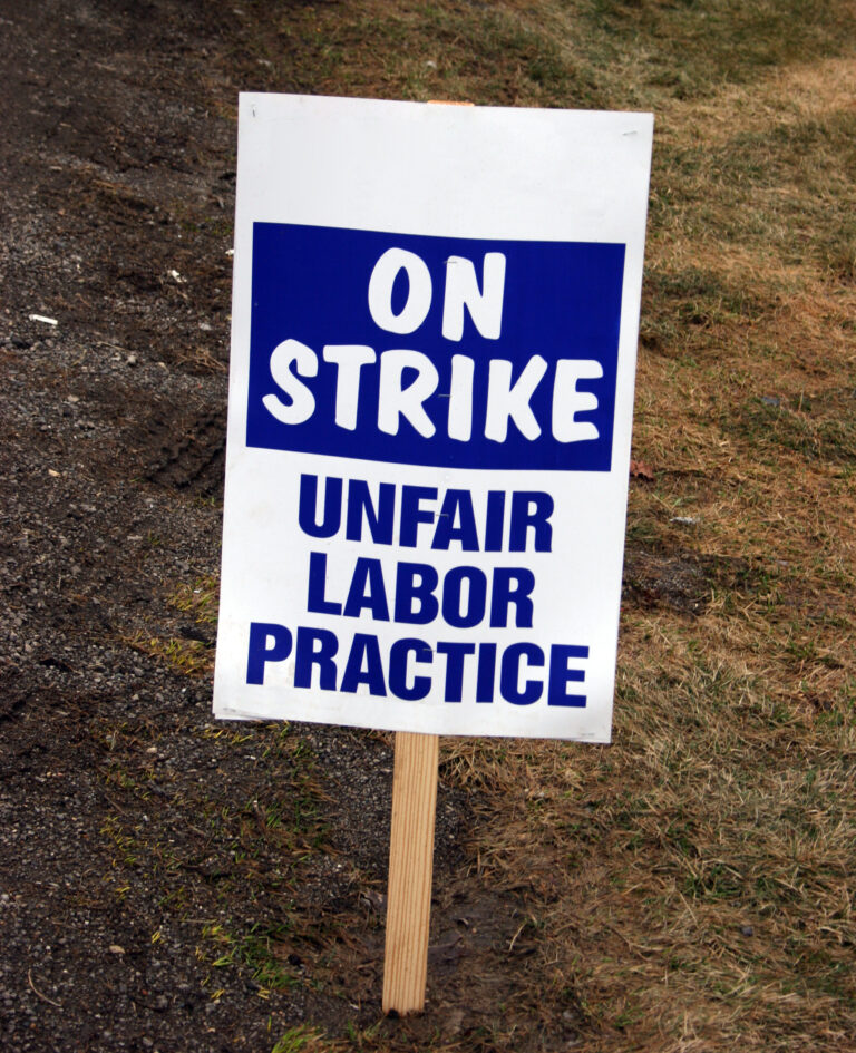 auto strike, fair wages,union strike