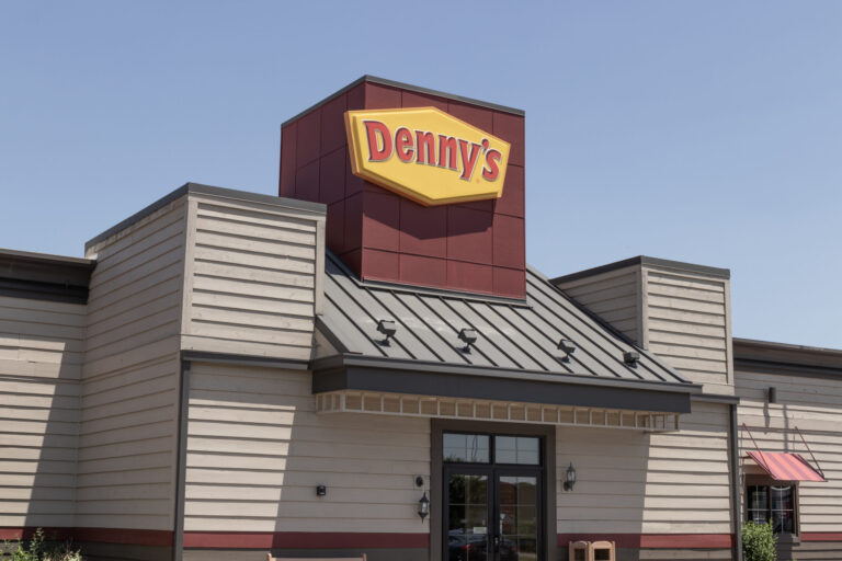 Denny's, Denny's