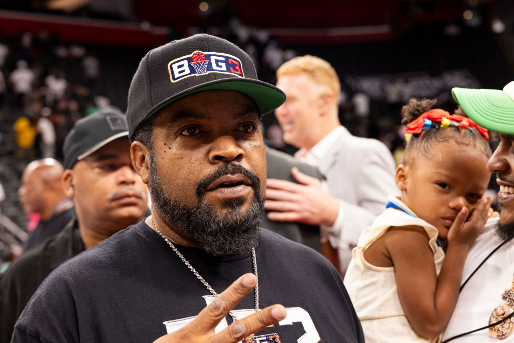 Ice Cube Honored At Basketball Hall of Fame With Ice Cube Impact Award #IceCube