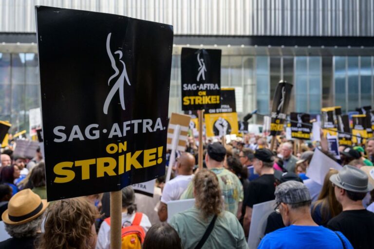 SAG-AFTRA and WGA strikers, actors strike