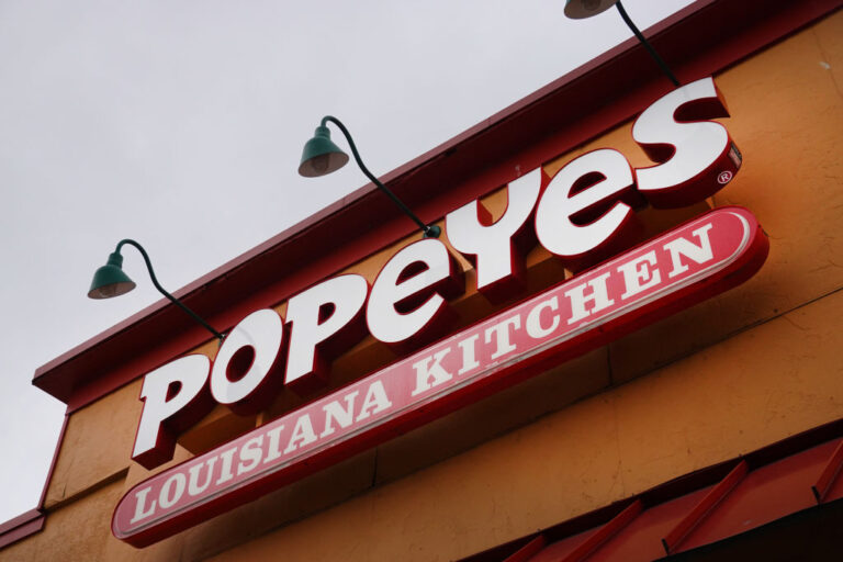 Former Popeyes Chicken Employee Pleads Guilty To Throwing Hot Grease At Co-worker
