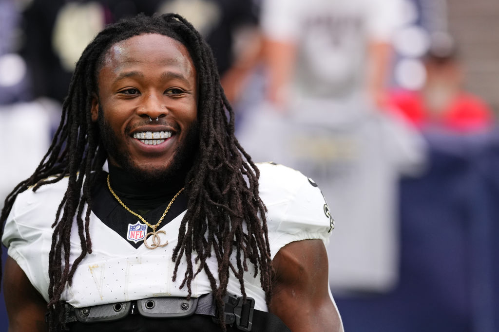Alvin Kamara Gifts Signed Ball And Jersey To Injured NFL Official
