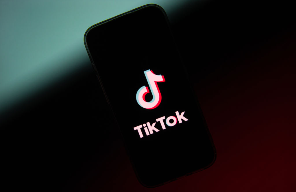 TikTok ban, Universal Music Group, SZA, Drake, Taylor Swift