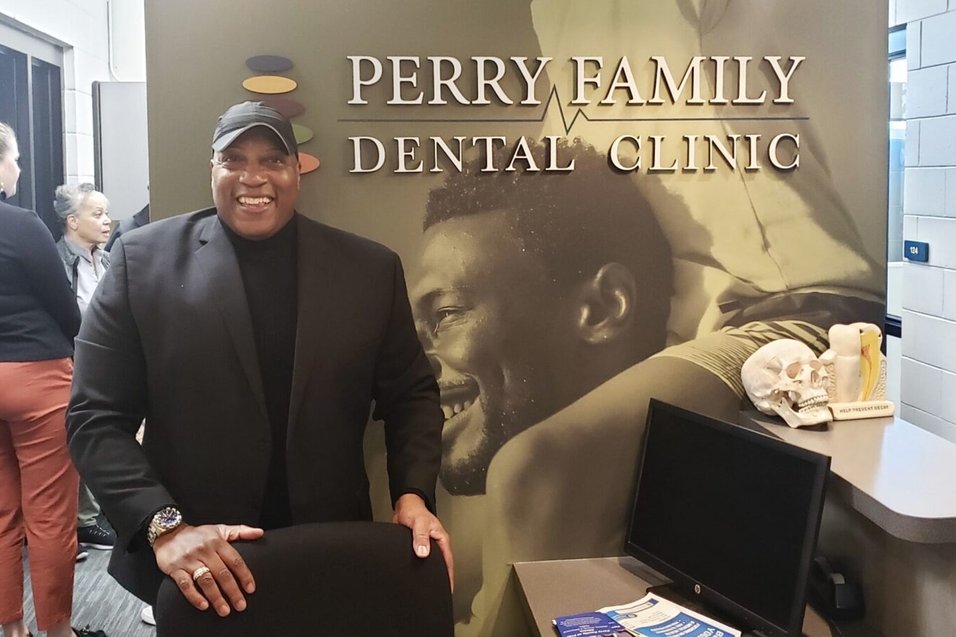 Aaron Perry, dental clinic, men, families