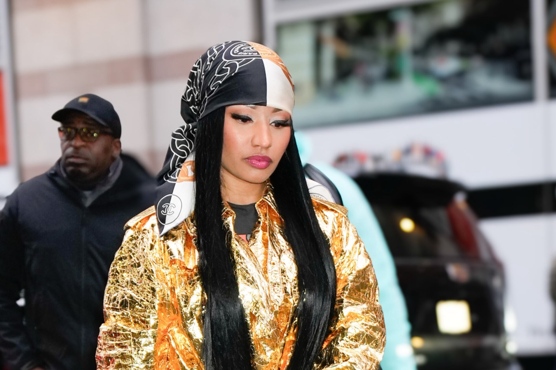 Nicki Minaj, covid-19, mask, vaccine, toys for tots, claims, wear mask