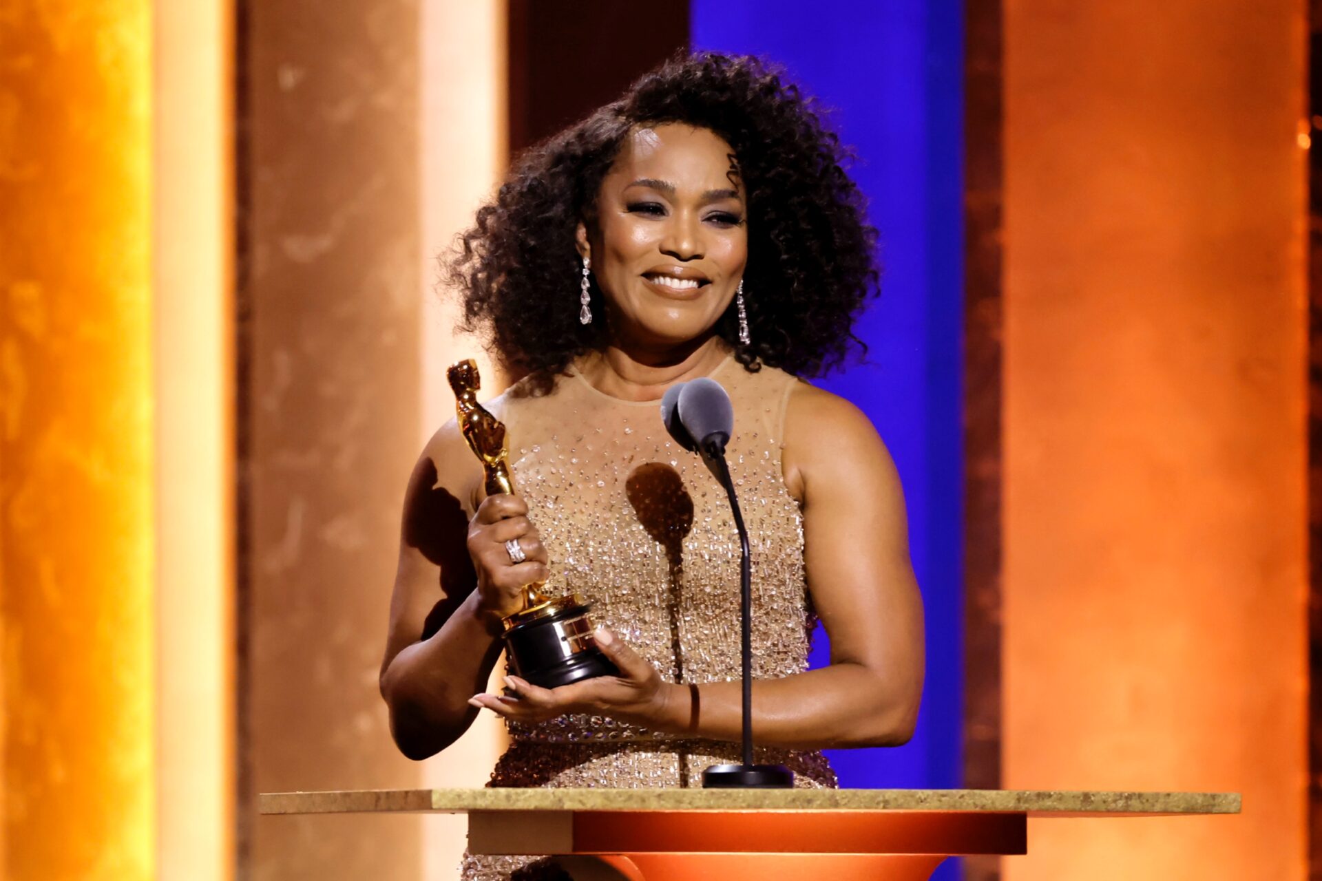 Angela Bassett Delivers Powerful Oscars Speech, ‘There Is Room For Us All’