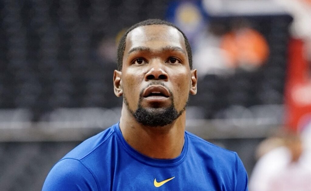 Kevin Durant Confronts Disrespectful Fan But Tells Security To Let Them Stay
