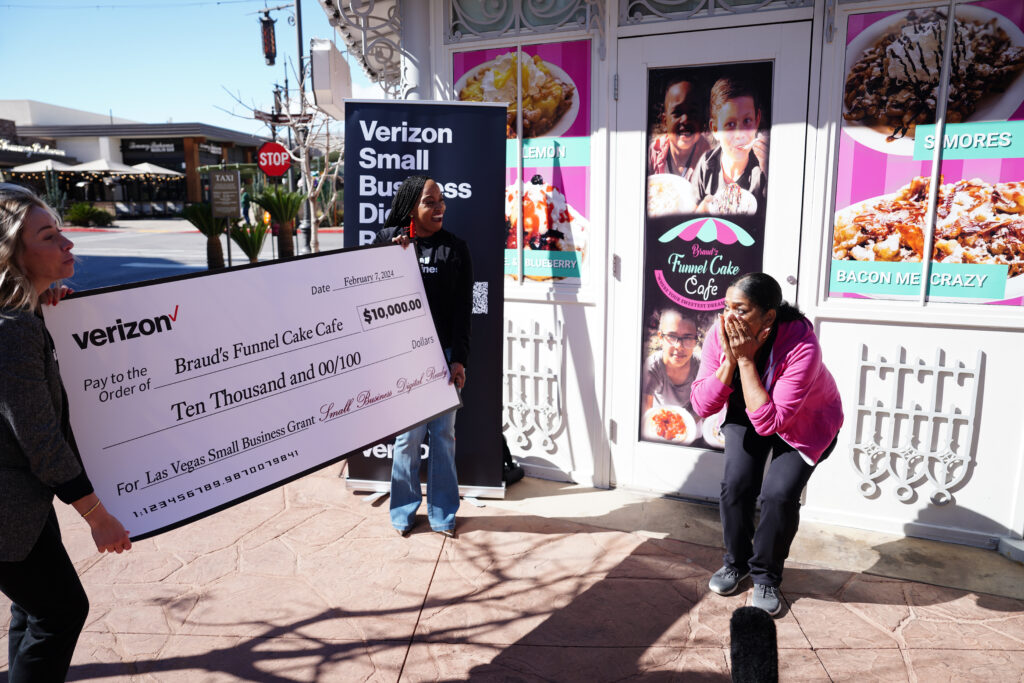 Black Entrepreneurs In Four Major Cities Can Seek $10,000 Grants From Verizon