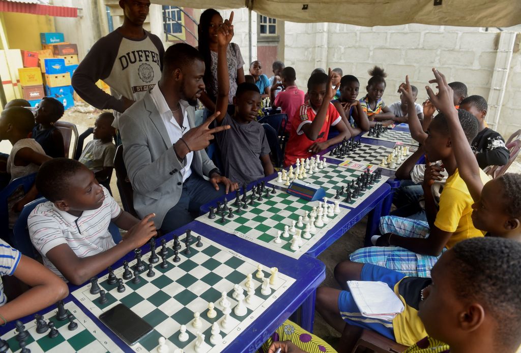 Nigerian Chess Champion Tunde Onakoya Sets (Unofficial) Record With 60-Hour Chess Marathon in Times Square