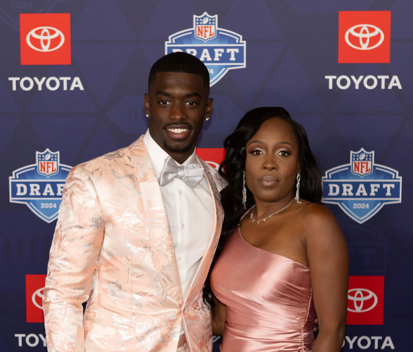 NFL Player Jokes On Competitive Nature With Mom, Says Fighting Her Was Crucial To His Success