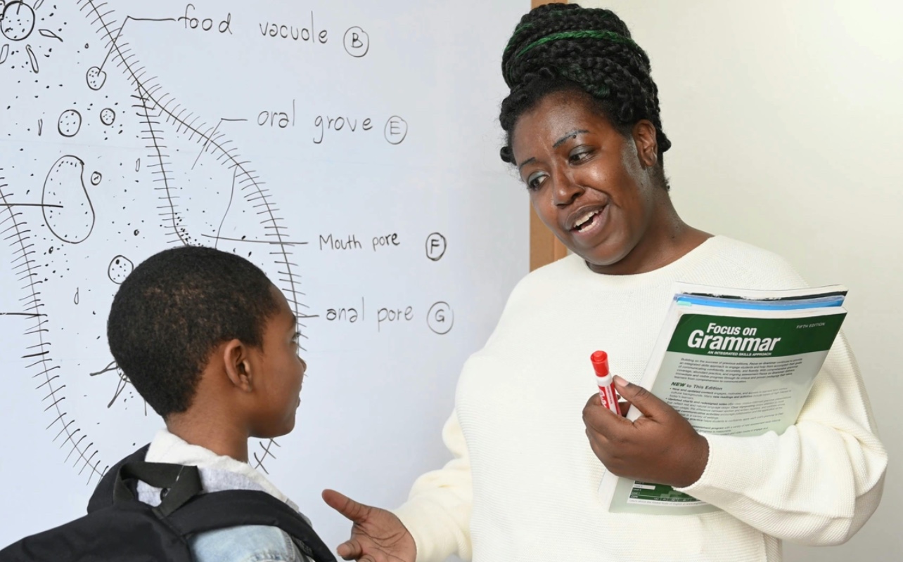 Alabama House, Teacher, Student