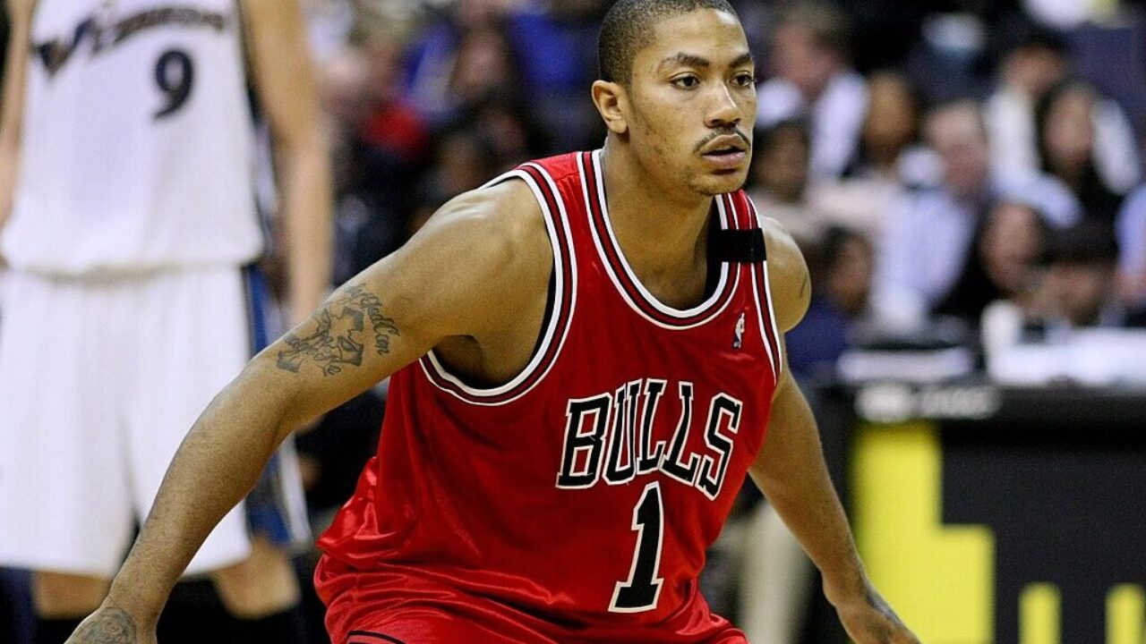 1024px-Derrick_Rose_02-